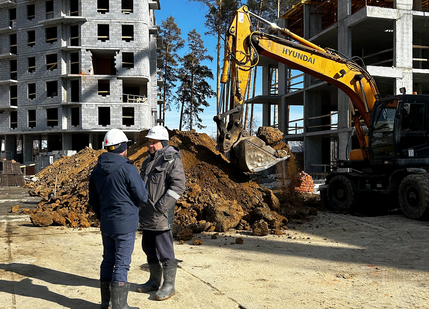 Газопровод по фасаду ЖК Лес