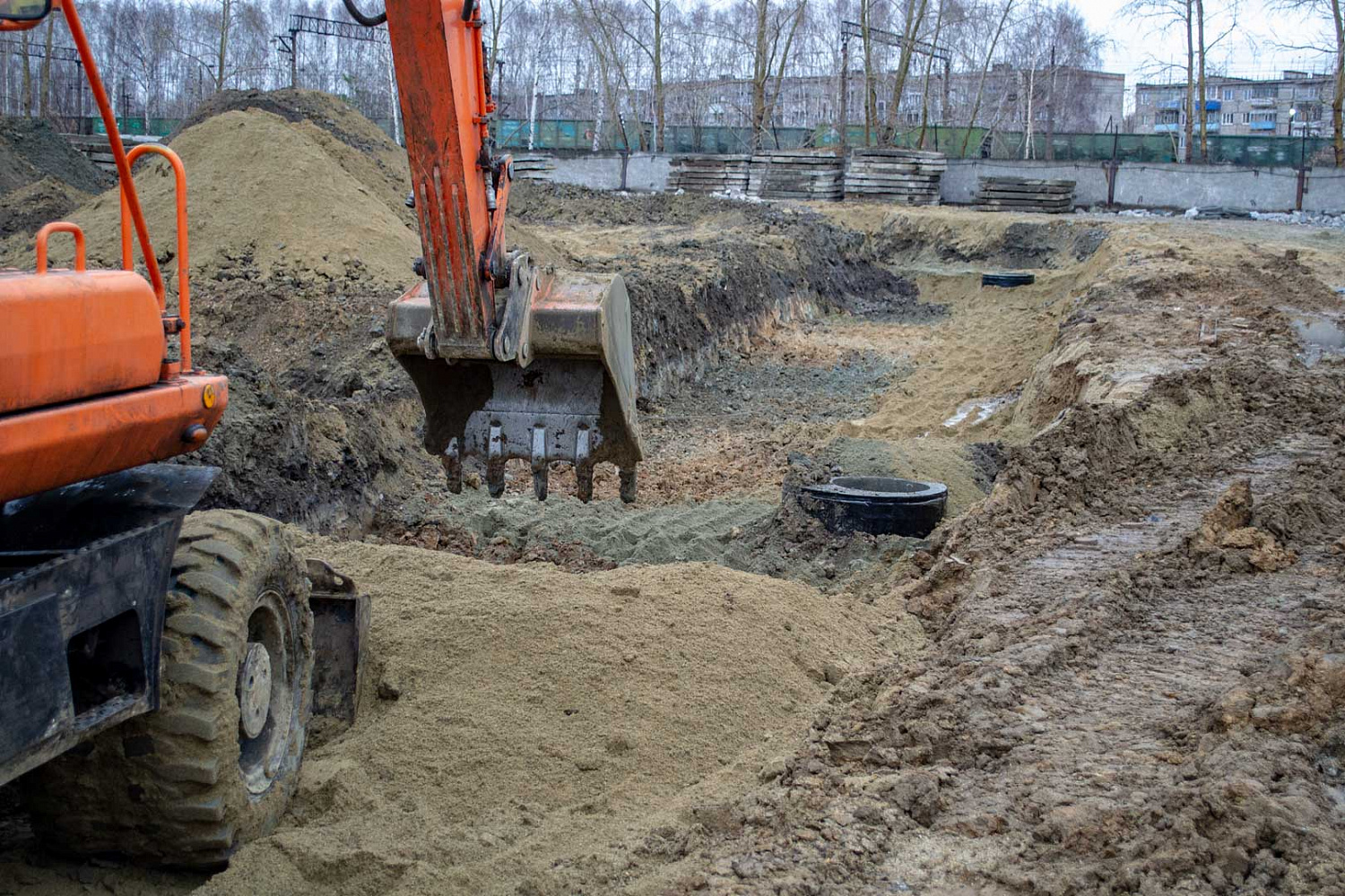 Монтаж внутриплощадочных сетей водоотведения и водоснабжения для Нижнетагильской нефтебазы